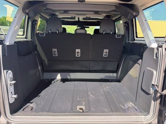 2026 Avalanche Gray Ford Bronco Badlands 4X4 SUV