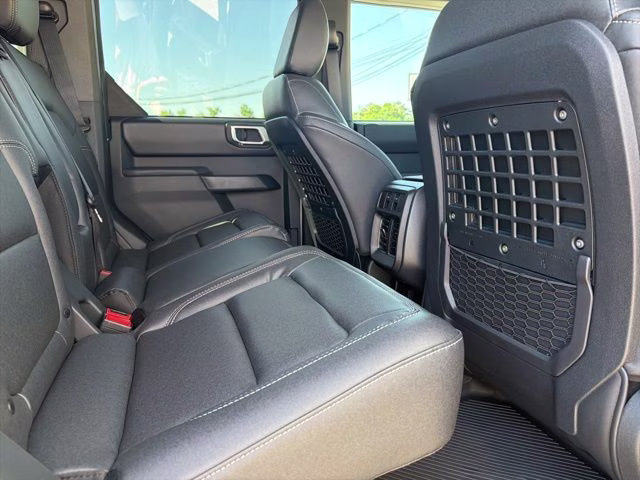 2026 Avalanche Gray Ford Bronco Badlands 4X4 SUV