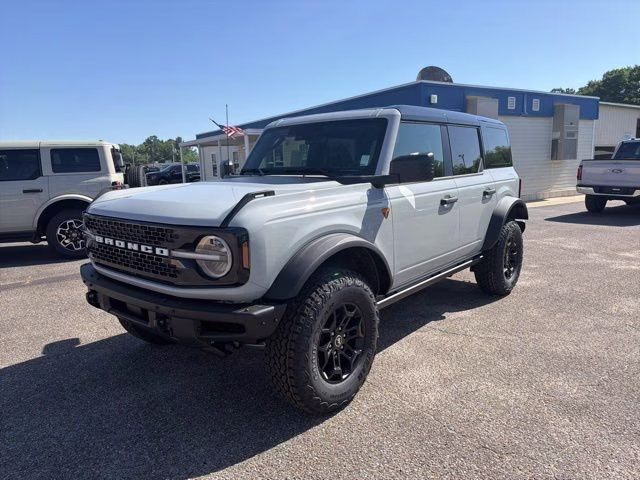 2026 Avalanche Gray Ford Bronco Badlands 4X4 SUV