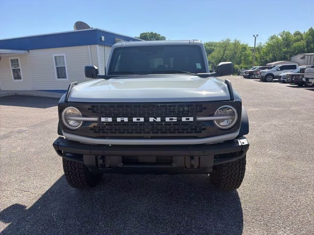 2026 Avalanche Gray Ford Bronco Badlands 4X4 SUV