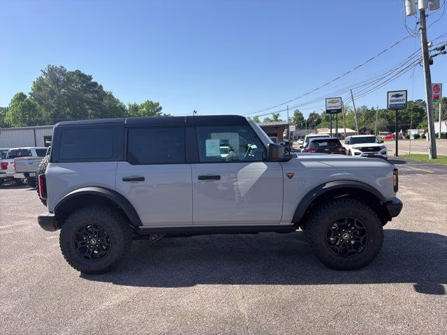 2026 Avalanche Gray Ford Bronco Badlands 4X4 SUV