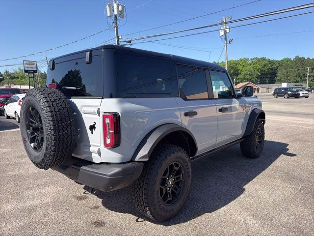 2026 Avalanche Gray Ford Bronco Badlands 4X4 SUV