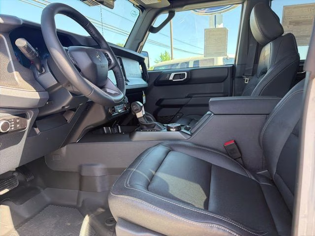 2026 Avalanche Gray Ford Bronco Badlands 4X4 SUV
