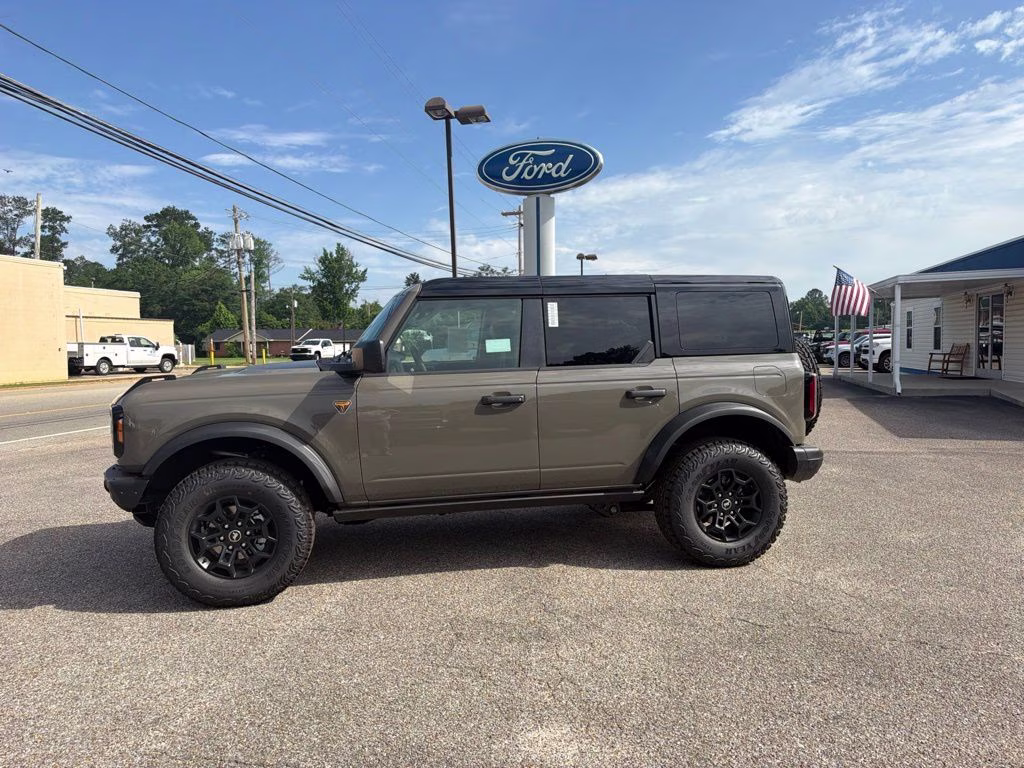 2026 Marsh Gray Ford Bronco Badlands 4X4 SUV