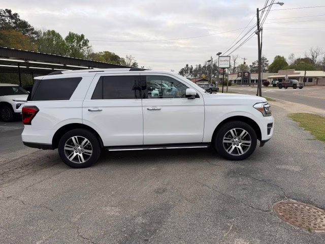 2023 White Ford Expedition Limited RWD SUV