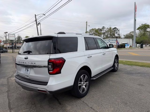 2023 White Ford Expedition Limited RWD SUV