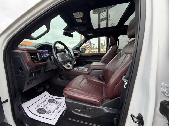2023 White Ford Expedition Limited RWD SUV