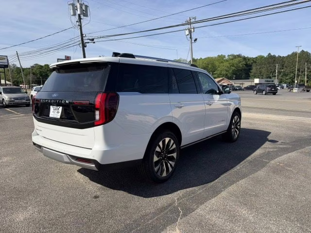 2026 Star White Tri-Coat Ford Expedition Platinum 4X4 SUV