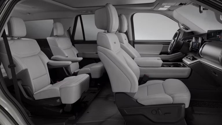 2026 Star White Tri-Coat Ford Expedition Platinum 4X4 SUV
