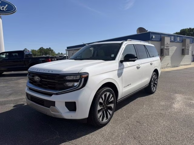 2026 Star White Tri-Coat Ford Expedition Platinum 4X4 SUV