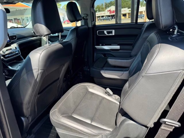 2023 Gray Ford Explorer XLT 4X4 SUV