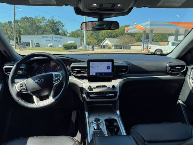 2023 Gray Ford Explorer XLT 4X4 SUV
