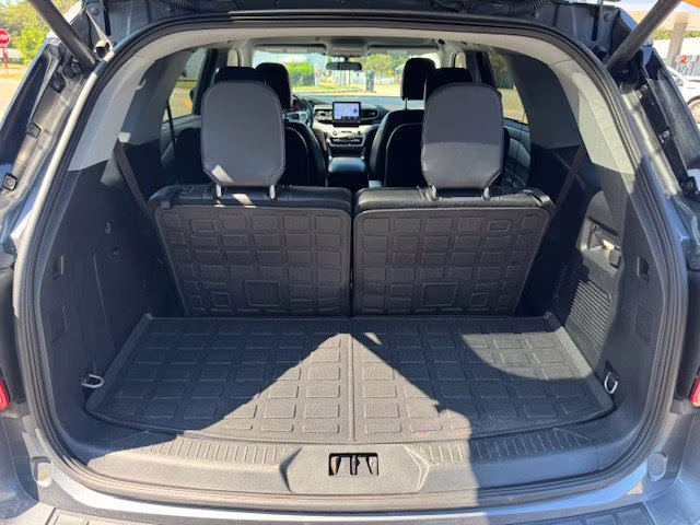 2023 Gray Ford Explorer XLT 4X4 SUV