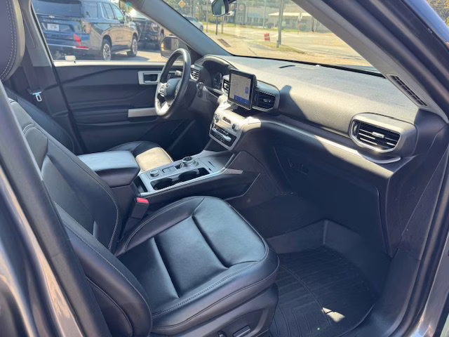 2023 Gray Ford Explorer XLT 4X4 SUV