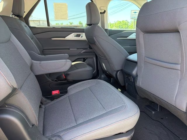 2026 Star White Metallic Tri-Coat Ford Explorer Active RWD SUV