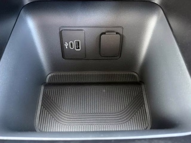 2026 Star White Tri-Coat Ford Explorer Active RWD SUV