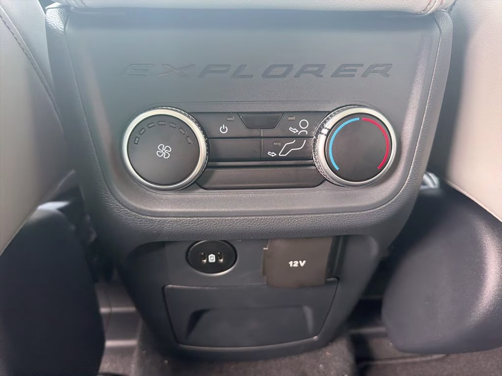 2026 Agate Black Metallic Ford Explorer Active RWD SUV