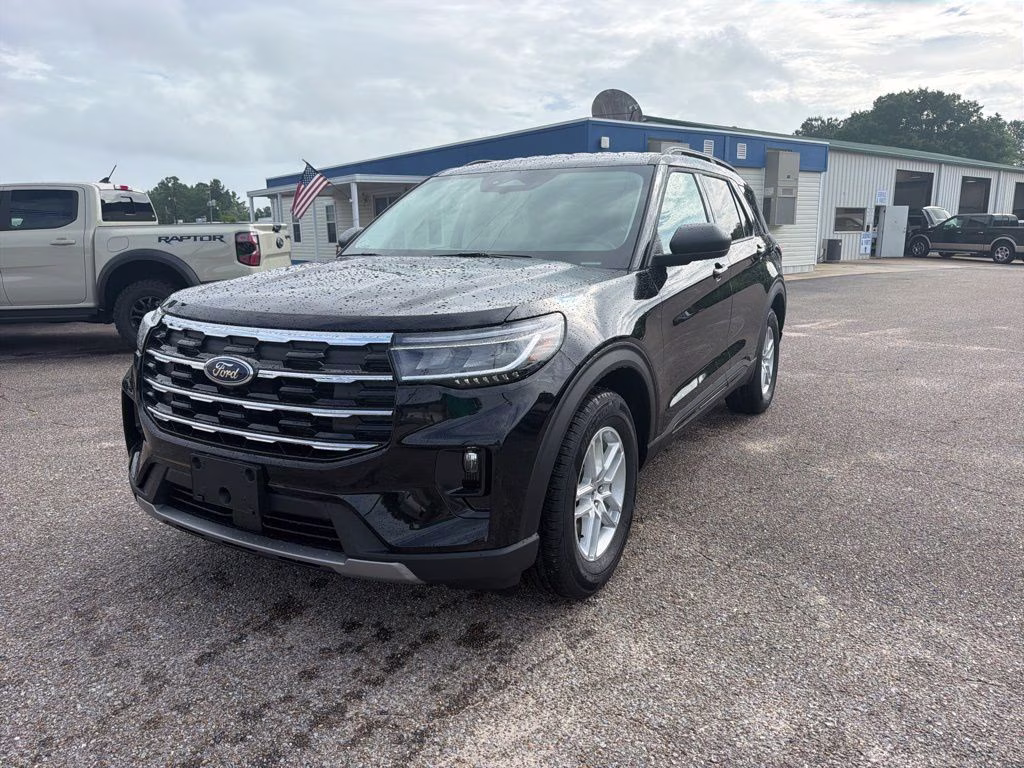 2026 Agate Black Metallic Ford Explorer Active RWD SUV
