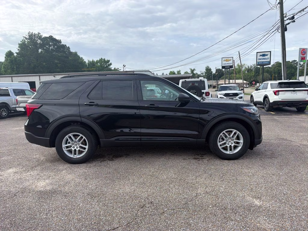 2026 Agate Black Metallic Ford Explorer Active RWD SUV