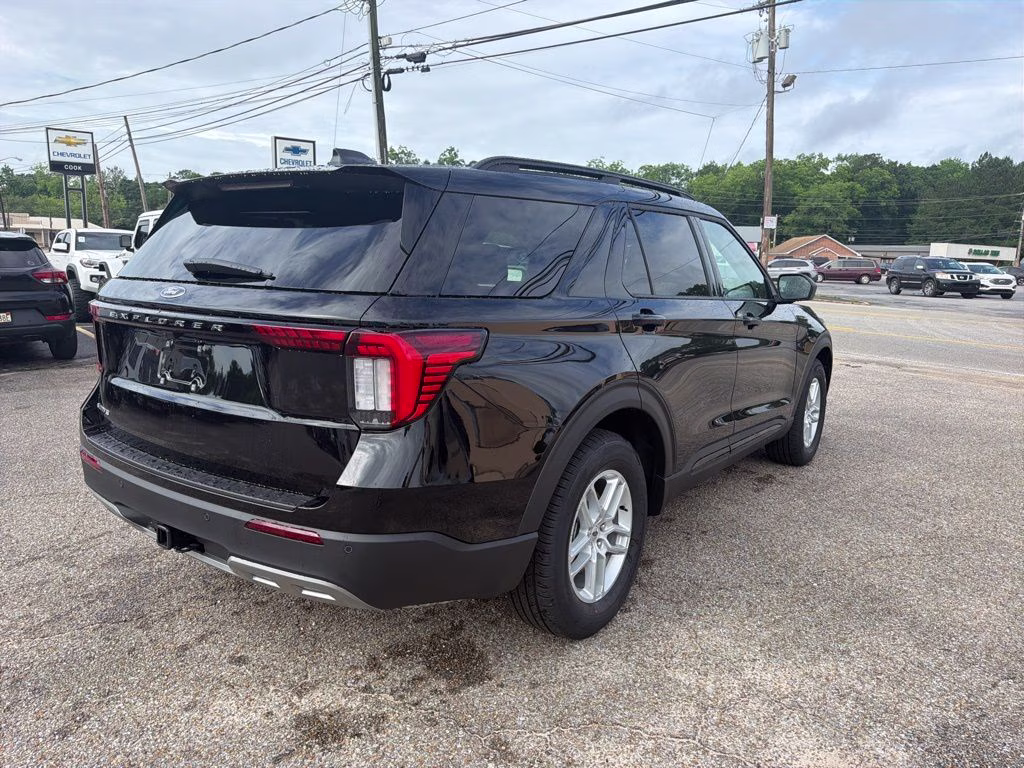 2026 Agate Black Metallic Ford Explorer Active RWD SUV
