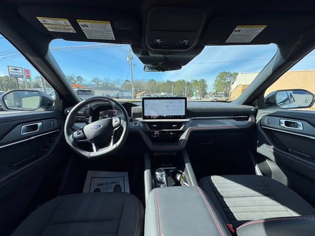2025 Star White Tri-Coat Ford Explorer ST-Line 4X4 SUV