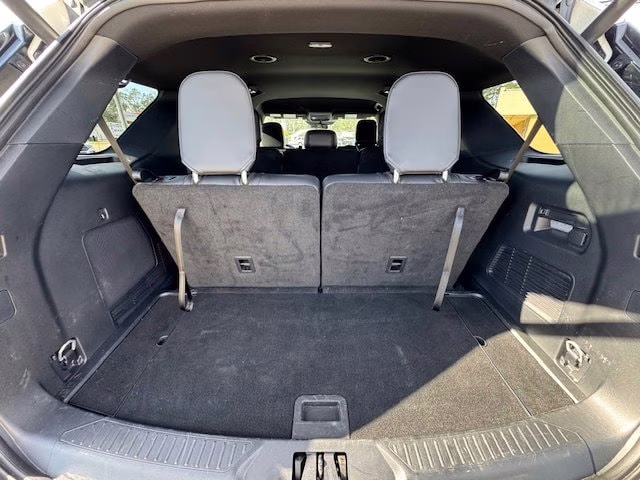 2025 Star White Tri-Coat Ford Explorer ST-Line 4X4 SUV