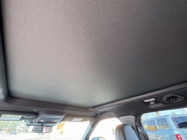 2025 Star White Tri-Coat Ford Explorer ST-Line 4X4 SUV