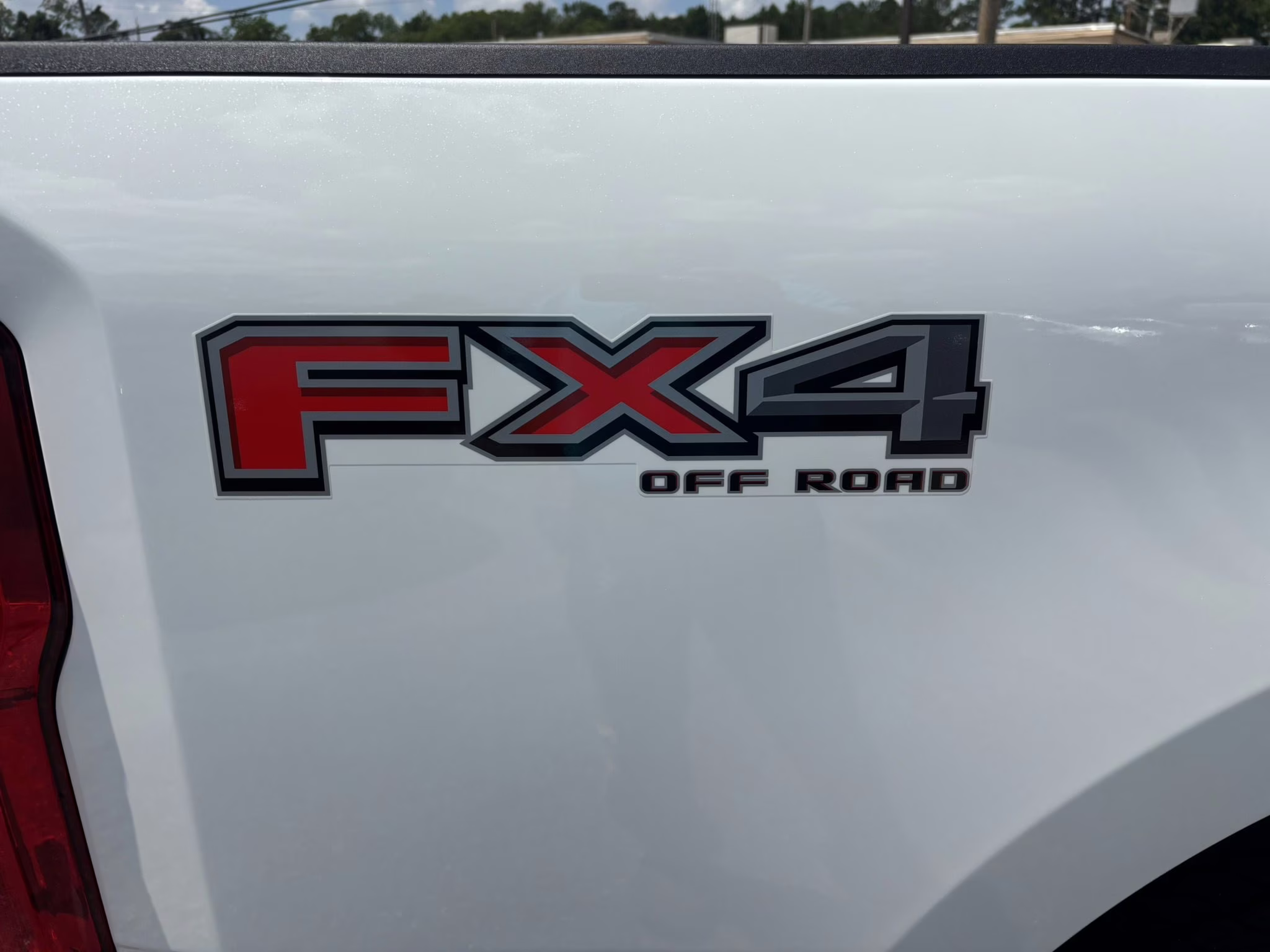 2025 Oxford White Ford Super Duty F-250 SRW Platinum 4X4 Truck