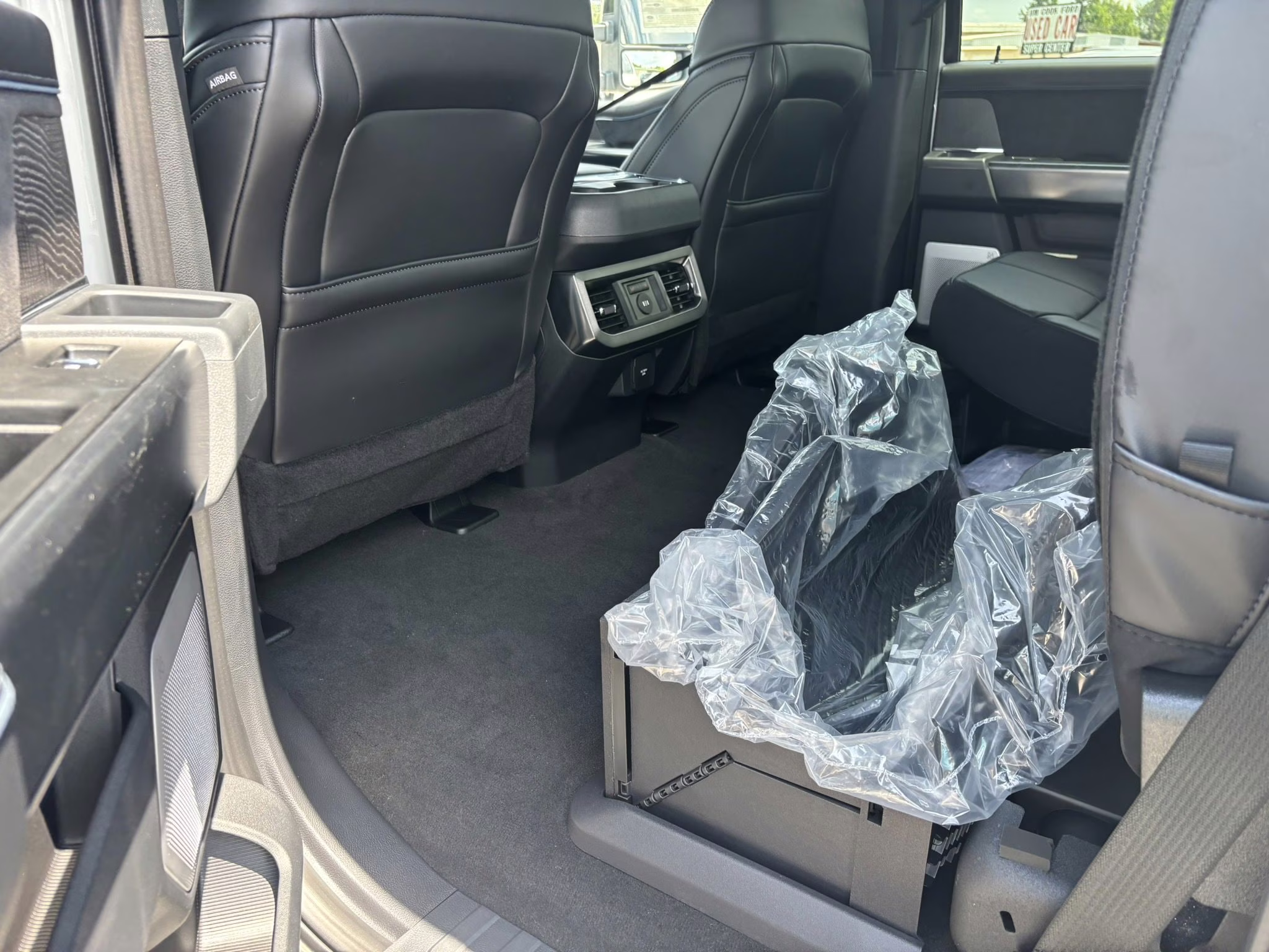 2025 Oxford White Ford Super Duty F-250 SRW Platinum 4X4 Truck