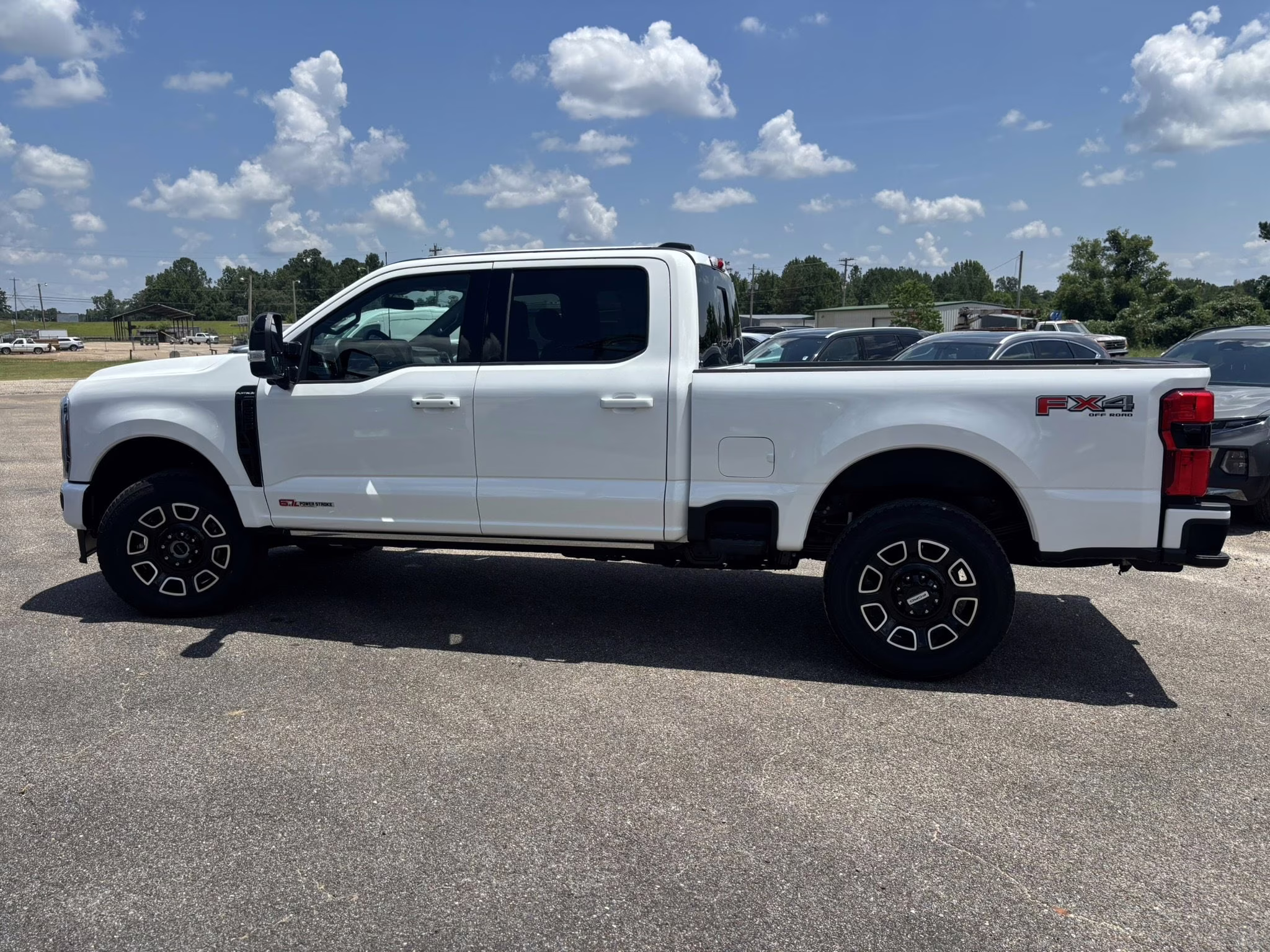 2025 Oxford White Ford Super Duty F-250 SRW Platinum 4X4 Truck