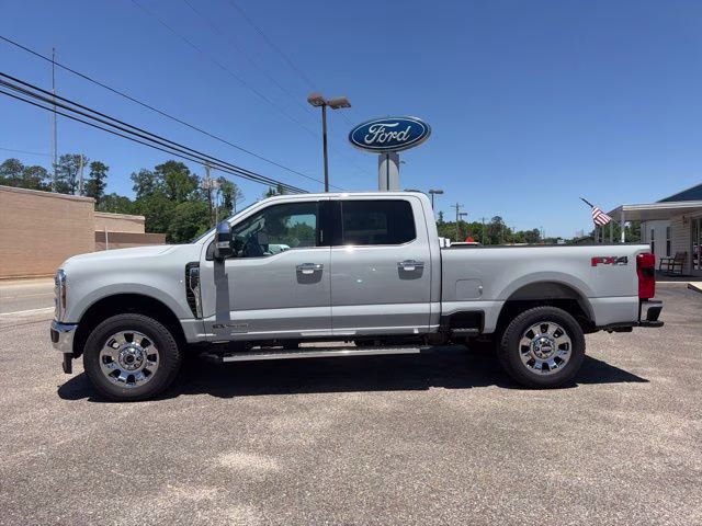 2026 Avalanche Ford Super Duty F-250 SRW Lariat 4X4 Truck