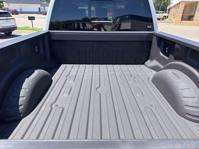 2026 Avalanche Ford Super Duty F-250 SRW Lariat 4X4 Truck
