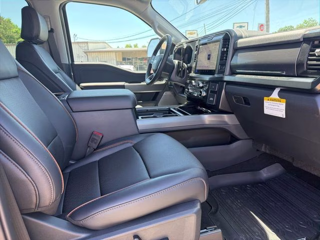 2026 Avalanche Ford Super Duty F-250 SRW Lariat 4X4 Truck