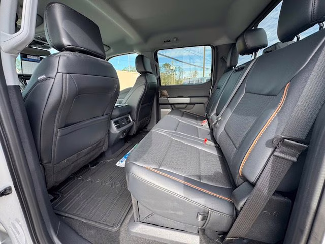 2026 Avalanche Ford Super Duty F-250 SRW Lariat 4X4 Truck