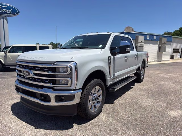 2026 Avalanche Ford Super Duty F-250 SRW Lariat 4X4 Truck