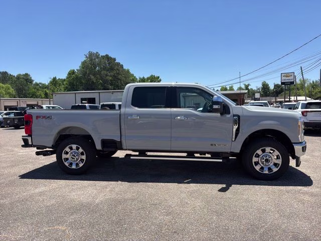 2026 Avalanche Ford Super Duty F-250 SRW Lariat 4X4 Truck