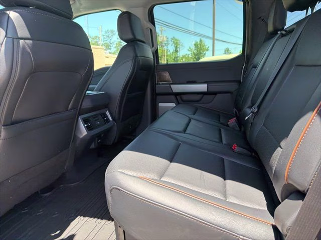2026 Avalanche Ford Super Duty F-250 SRW Lariat 4X4 Truck