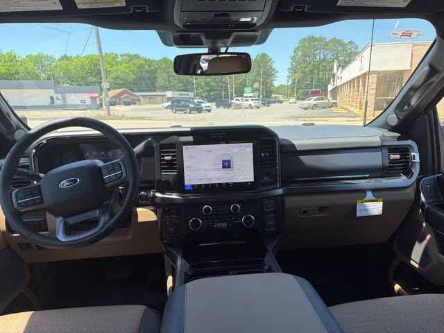 2026 Oxford White Ford Super Duty F-250 SRW Lariat 4X4 Truck