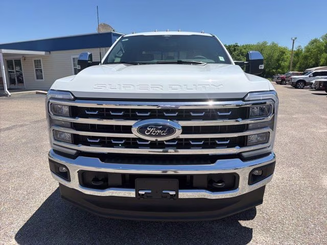 2026 Oxford White Ford Super Duty F-250 SRW Lariat 4X4 Truck