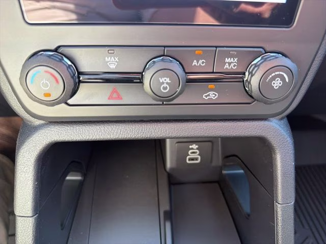 2025 Oxford White Ford Ranger XL RWD Truck