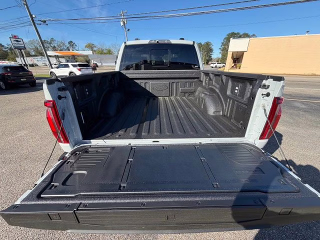 2026 Avalanche Ford F-150 Raptor 4X4 Truck