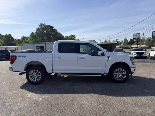 2026 Oxford White Ford F-150 XLT 4X4 Truck