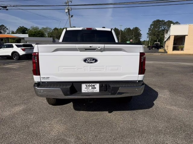 2026 Oxford White Ford F-150 XLT 4X4 Truck