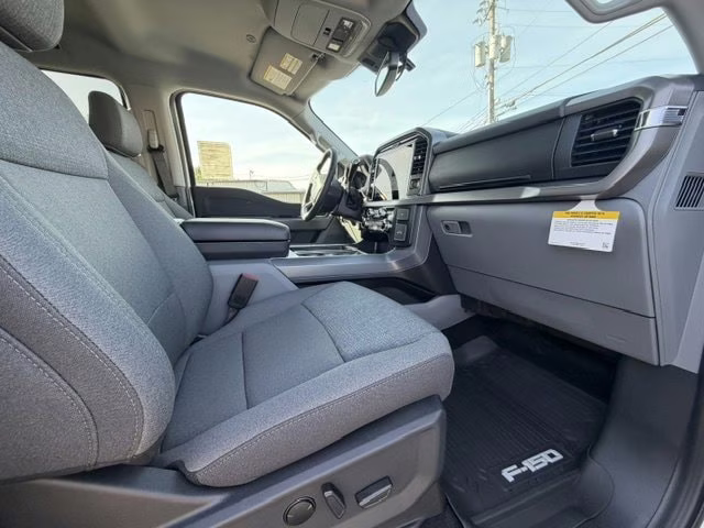 2026 Oxford White Ford F-150 XLT 4X4 Truck