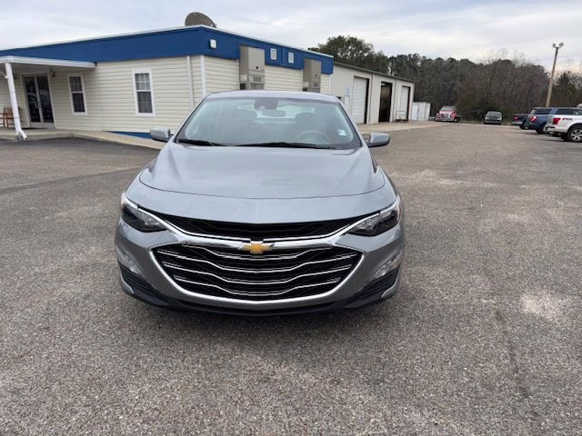 2024 Sterling Gray Chevrolet Malibu 1LT FWD Sedan