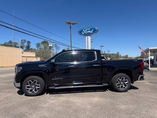 2024 Onyx Black GMC Sierra 1500 SLT 4X4 Truck