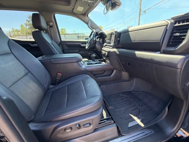 2024 Onyx Black GMC Sierra 1500 SLT 4X4 Truck