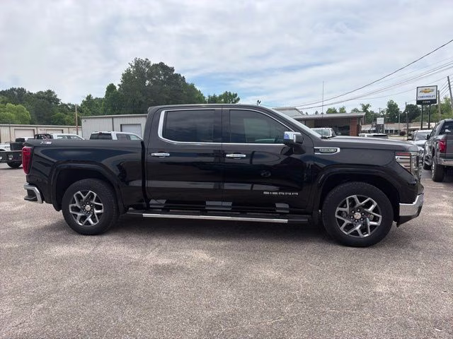 2024 Onyx Black GMC Sierra 1500 SLT 4X4 Truck
