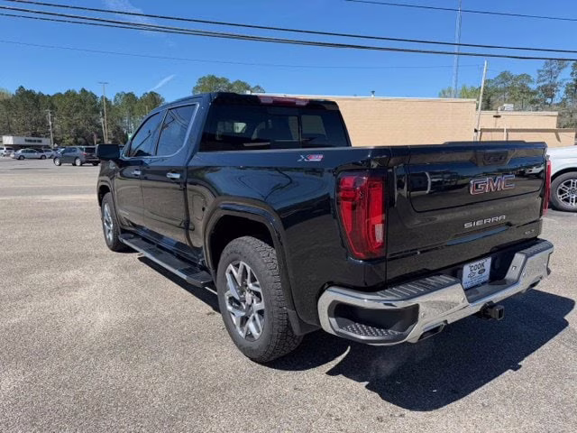 2024 Onyx Black GMC Sierra 1500 SLT 4X4 Truck