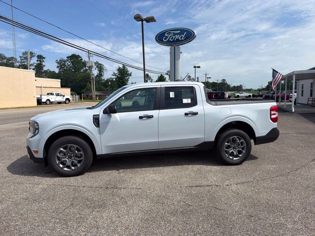 2026 Space White Metallic Ford Maverick XLT AWD Truck